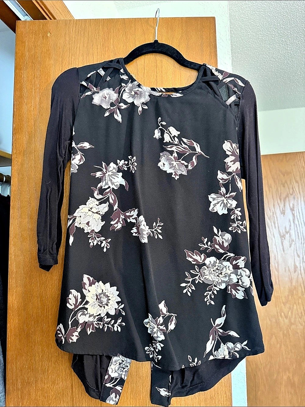 Floral Long Sleeve Tunic in Black & Multicolor